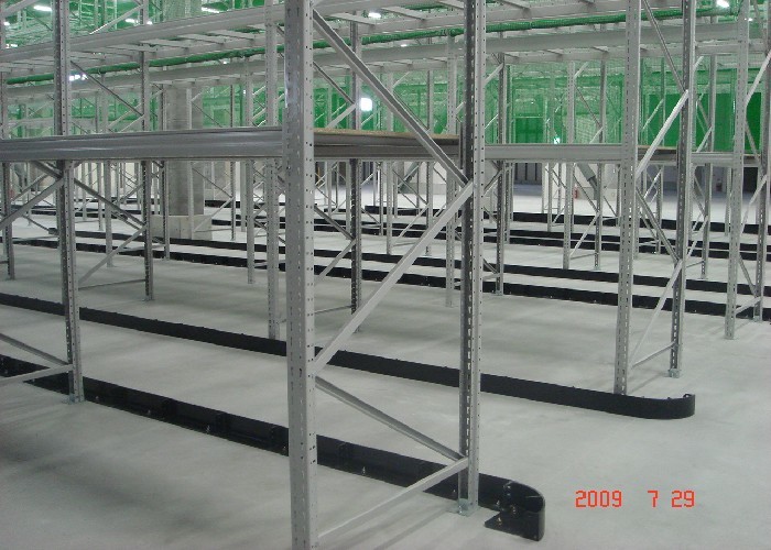 Шкафы хранения сверхмощный узкий класть на полку паллета прохода стальные для склада